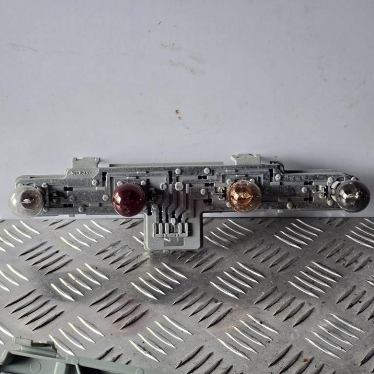 Soclu stop frana stanga Opel Zafira B Facelift 2008-2014