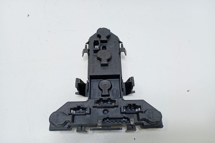 Soclu Stop Stanga 1J6945257 Volkswagen VW Golf 4 [1997 - 2006]