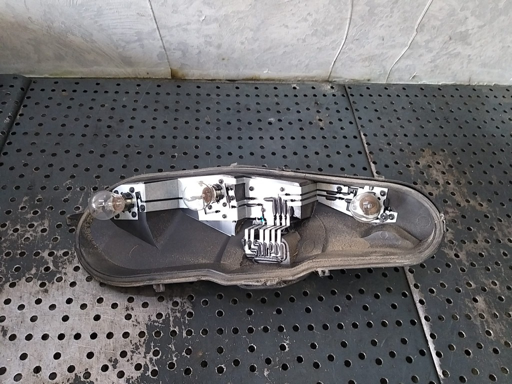 Soclu stop stanga citroen c1 pm pn 25689002