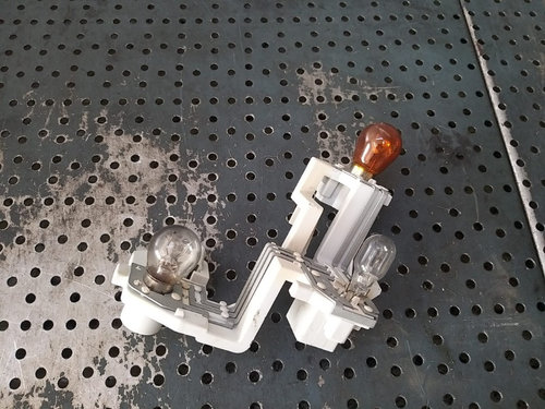 Soclu stop stanga ford fiesta 6 cb1 ccn 8a6113405a