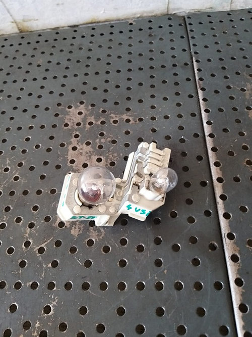 Soclu stop stanga haion audi a3 8p 8p4945257a