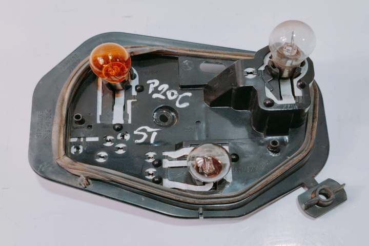 Soclu stop stanga Peugeot 206 [1998 - 2003]