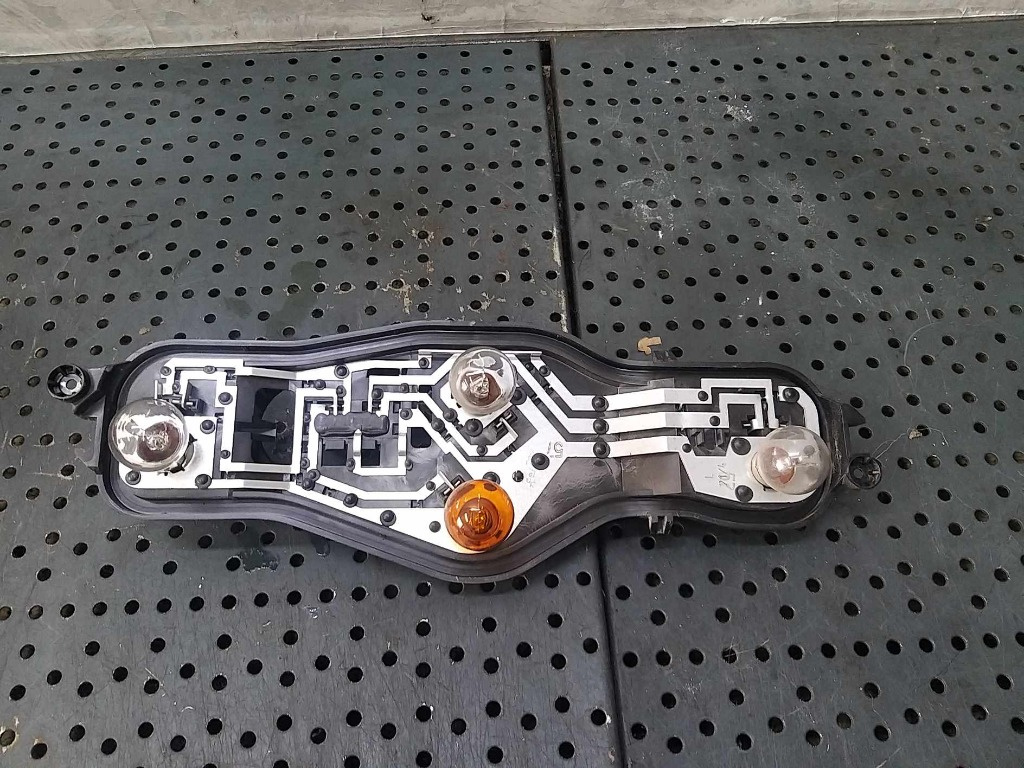 Soclu stop stanga spate opel vivaro c 00197257