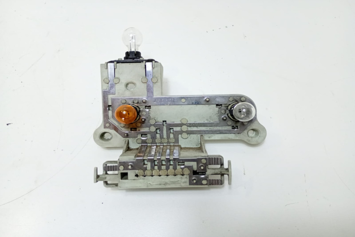 Soclu stop tripla stanga spate A2218200177 Mercedes-Benz S-Class W221 [2005 - 2009]