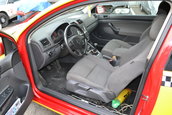 Sofer de TAXI pirat, facea taximetrie cu un Golf modificat