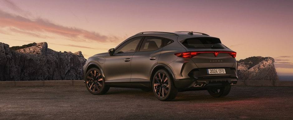 Soferii de Volkswagen Tiguan isi vor scoate rapid masinile la vanzare odata ce vor vedea noul Cupra Formentor Facelift. Modelul ibericilor se lauda cu un design exterior mai spectaculos ca oricand si nu mai putin de 333 de cai putere sub capota. Cat costa Soferii de Volkswagen Tiguan isi vor scoate rapid masinile la vanzare odata ce vor vedea noul Cupra Formentor Facelift. Modelul ibericilor se lauda cu un design exterior mai spectaculos ca oricand si nu mai putin de 333 de cai putere sub capota. Cat costa