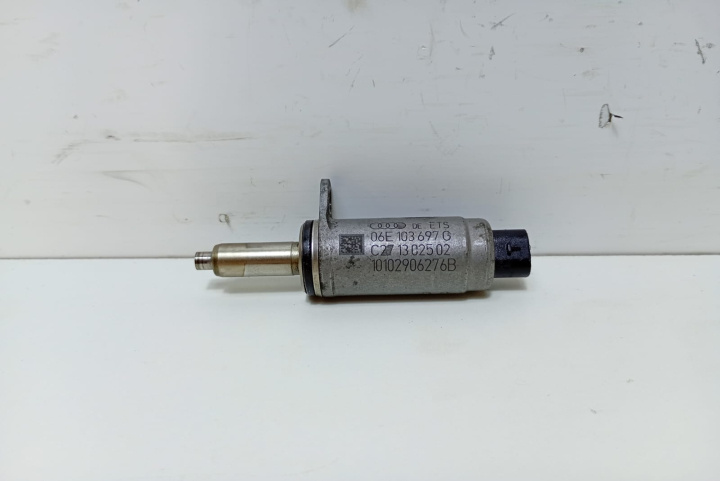 Solenoid supapa comanda 06E103697G Volkswagen VW Touareg generatia 1 7L [facelift] [2007 - 2010]