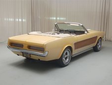Sonny si Cher - Cuplul Mustang