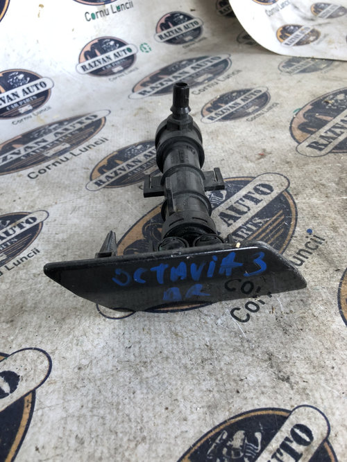 Spălător far dreapta Skoda Octavia 3, 5E0955966