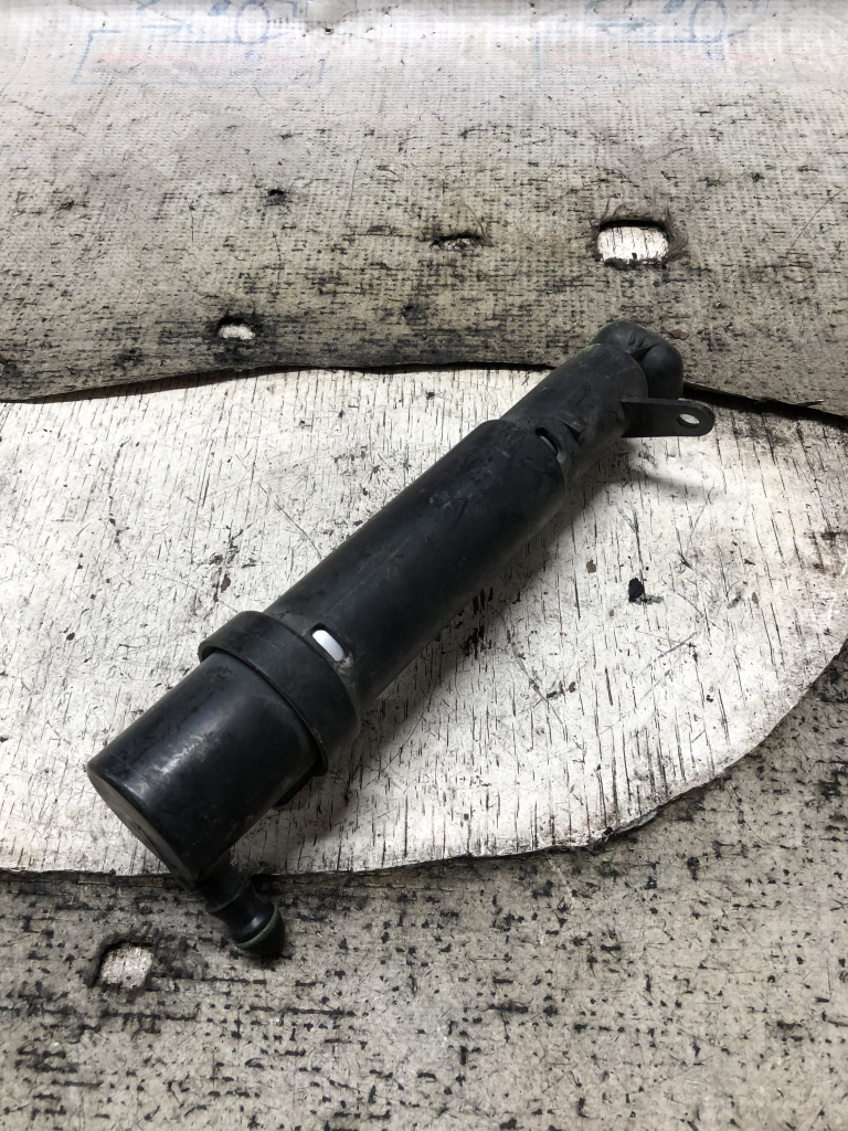 Spălător far stânga Mercedes E 220 2010, 2118600547