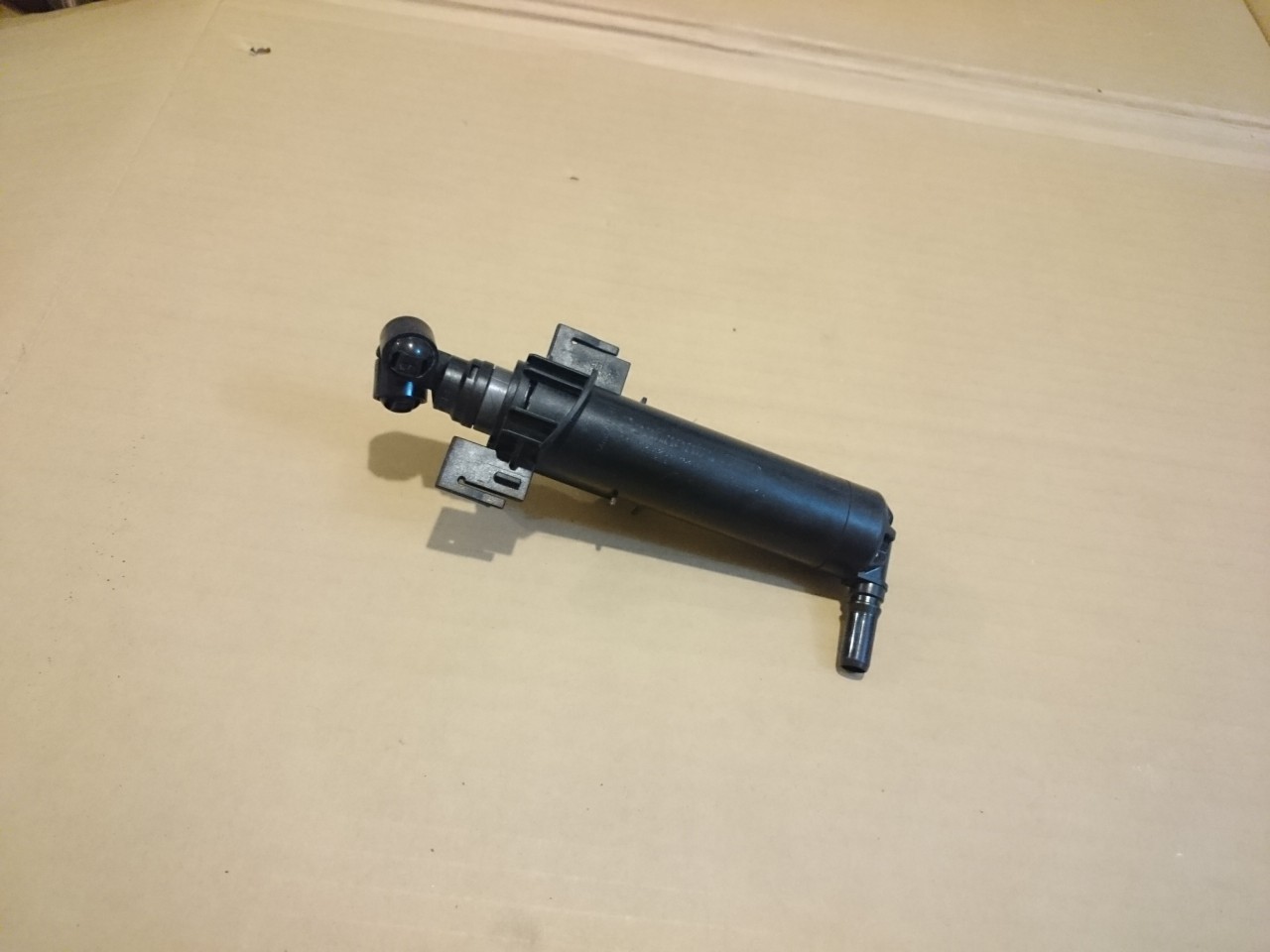 Spalator far dreapta Audi A5 8T (2009-2015) cod 8T0955102D