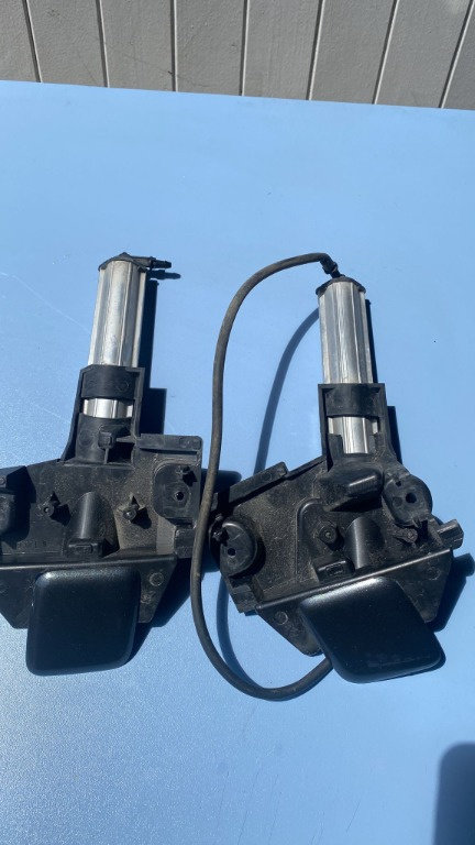 Spalator far dreapta Peugeot 308 SW 1.6 THP 5FX 2009 Cod : 9680741980 9680741180