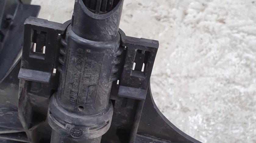 Spalator far stanga dreapta BMW Seria 5 F10 F11 2011 2012 2013