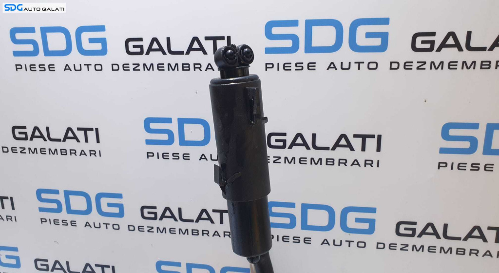 Spalator Spalatoare Far Faruri Dreapta Audi A5 2008 - 2015 Cod 8T0955102A