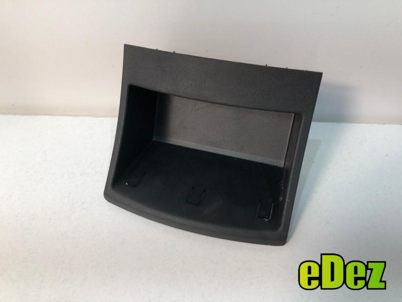 Spatiu depozitare consola spate Mercedes C-Class (2014->) [W205] a2056800491