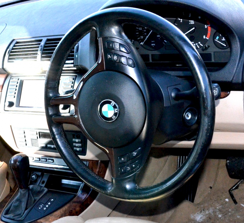 Spira volan BMW X5 E53 NFL 184cp M57 2003 Automat Negru Anglia Volan Dr. Uk.