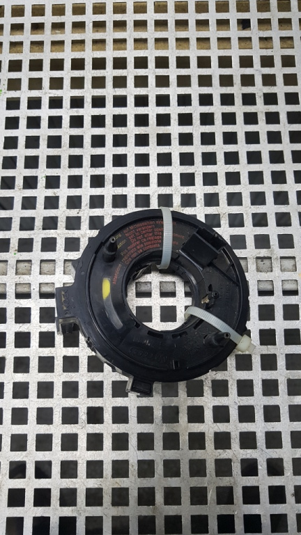 Spirala airbag Volkswagen Passat b5.5 1.8 t 2002 OEM 1J0959653B