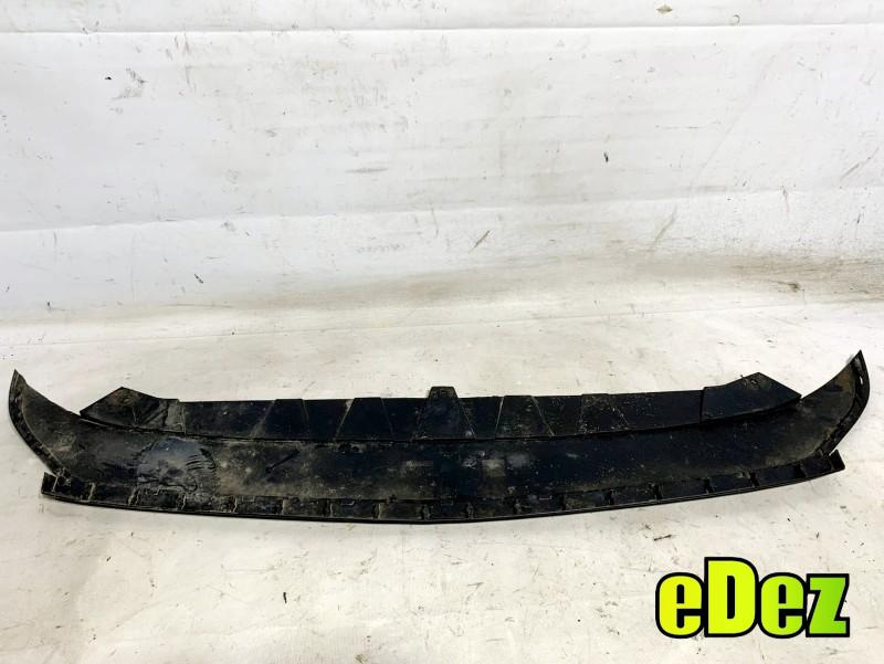 Spoiler bara fata culoare gri - li7f Volkswagen Passat B7 (2010-2014) 3AA805903