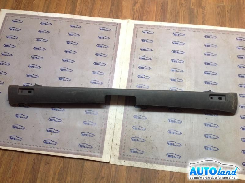 Spoiler Bara Spate Renault TRAFIC II bus JL 2001