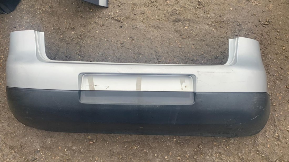 Spoiler / Bara Spate VW Golf 5 Hatchback 2003 - 2009 cu Mici Defecte / Imperfectiuni Cod: 1K6807521