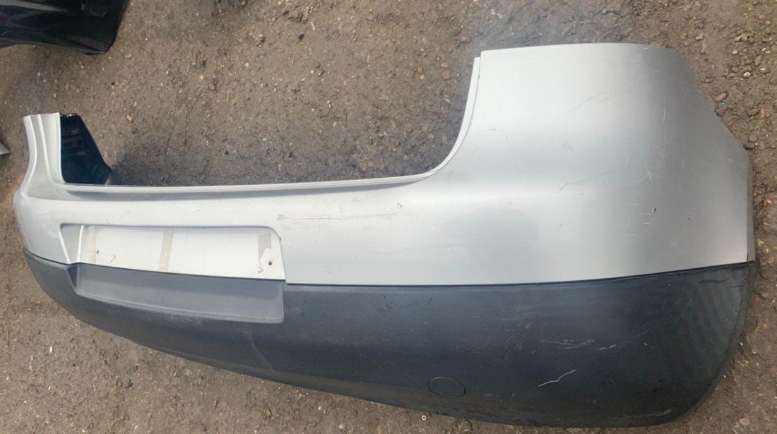 Spoiler / Bara Spate VW Golf 5 Hatchback 2003 - 2009 cu Mici Defecte / Imperfectiuni Cod: 1K6807521