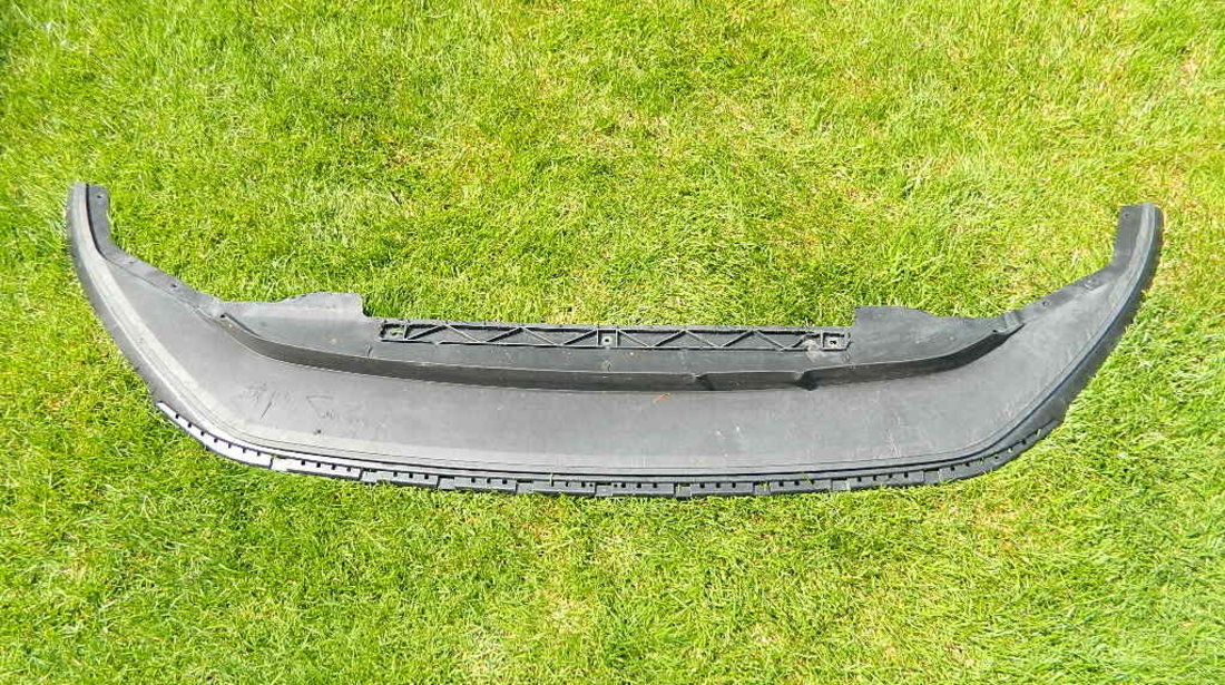 Spoiler deflector inferior bara fata VW Golf 7 cod 5G0805215