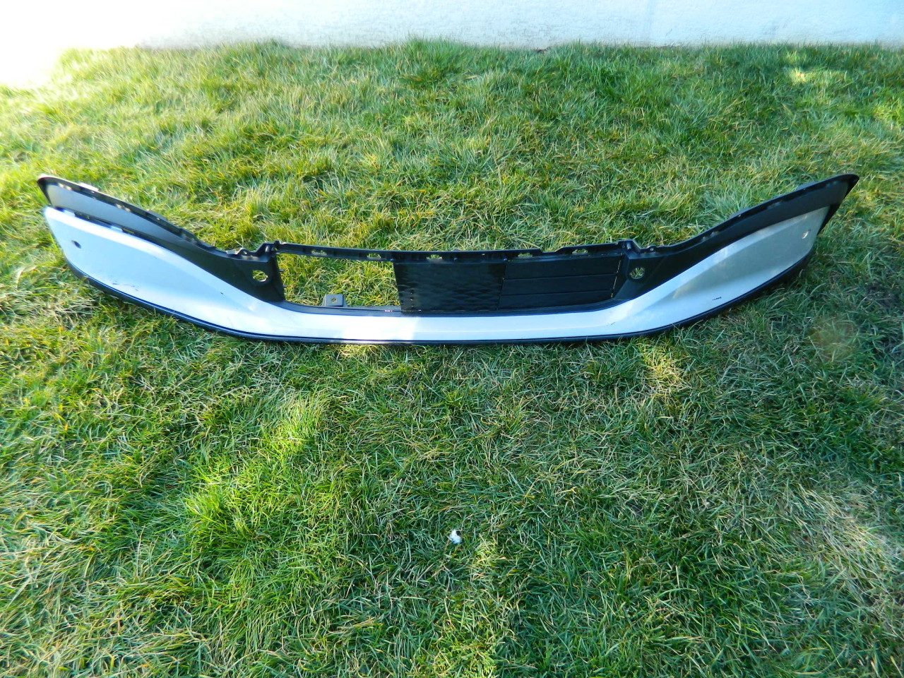 Spoiler inferior bara fata FORD MUSTANG MACH-E cod LJ9B-8475AD