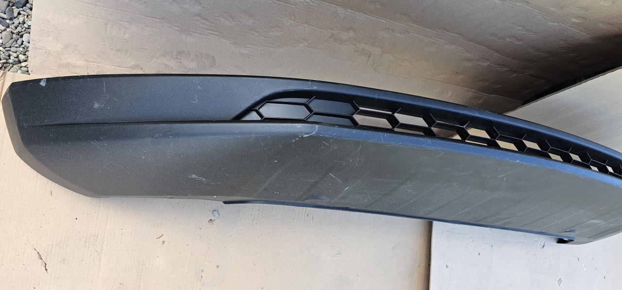 Spoiler inferior bara fata Skoda Karoq 2017 2018 2019 2020 2021