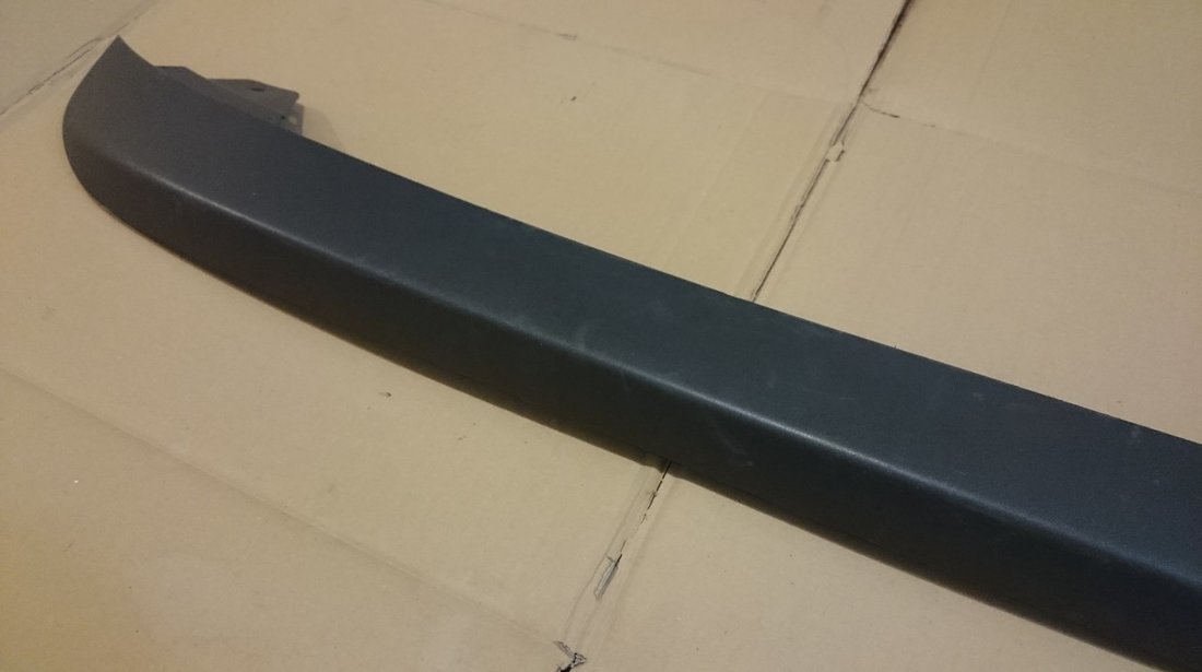 Spoiler inferior bara spate Ford Focus Kombi (2008-2011)