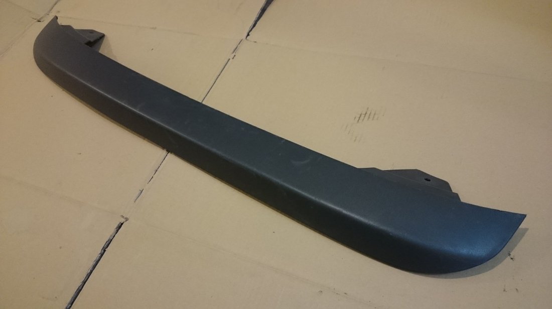 Spoiler inferior bara spate Ford Focus Kombi (2008-2011)