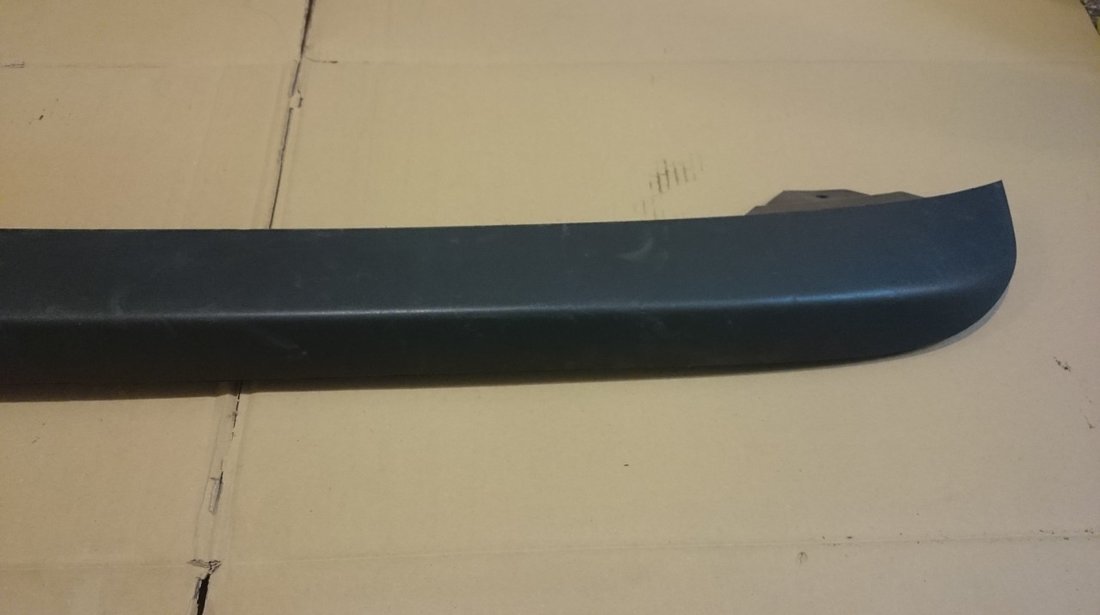 Spoiler inferior bara spate Ford Focus Kombi (2008-2011)