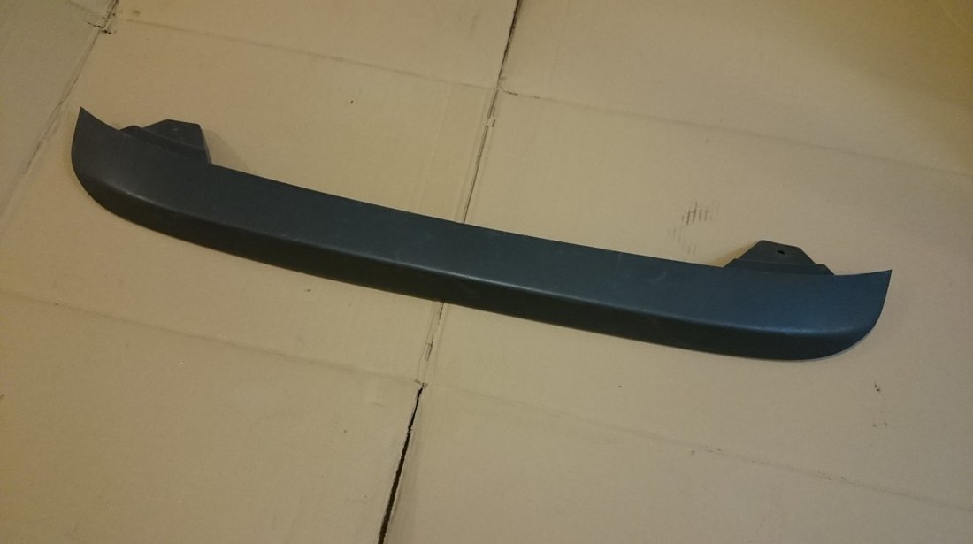 Spoiler inferior bara spate Ford Focus Kombi (2008-2011)