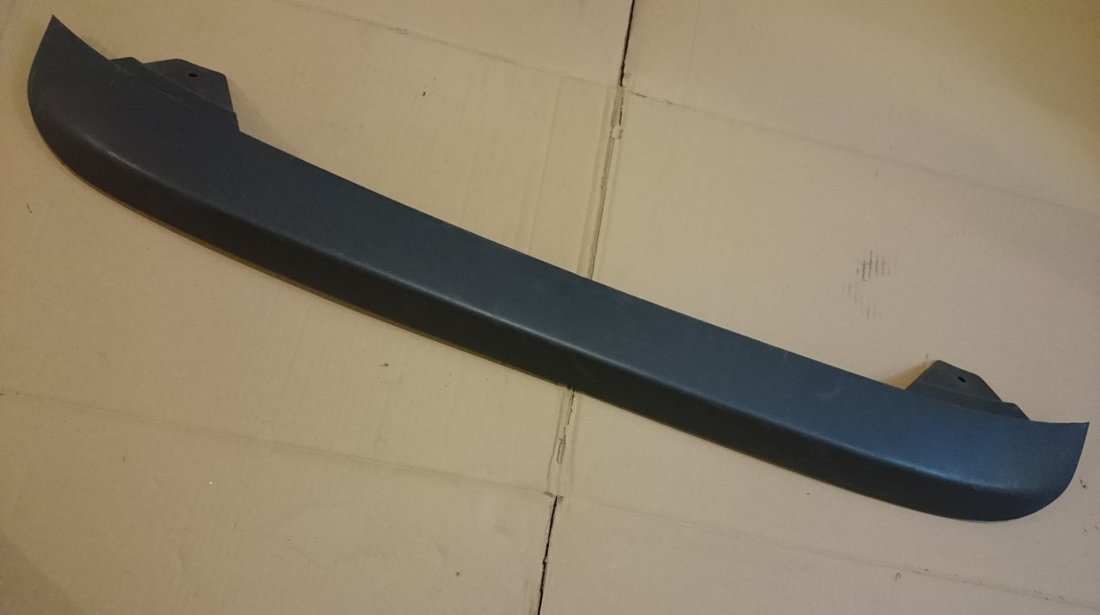 Spoiler inferior bara spate Ford Focus Kombi (2008-2011)