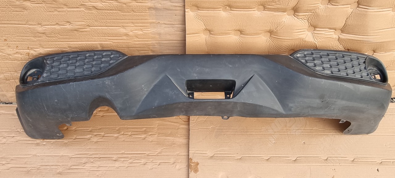 Spoiler inferior Bara spate Nissan Juke F15 Facelift 2015 2016 2017 2018