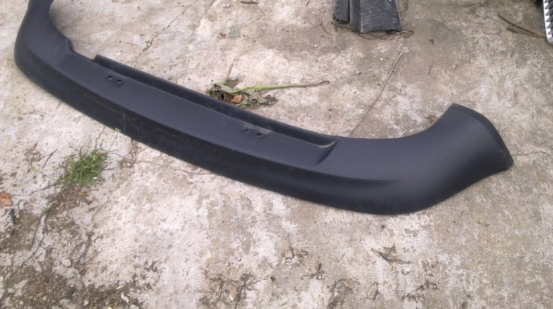 Spoiler inferior bara spate vw golf 4