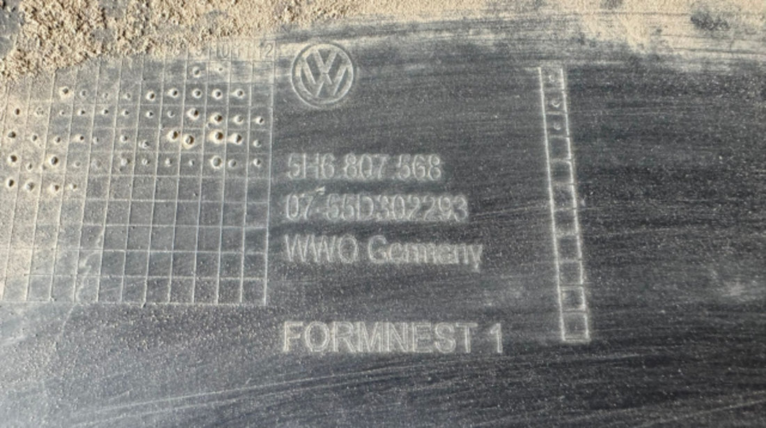 Spoiler inferior fusta bara spate 5H6807568 Volkswagen VW Golf 8 [2020 - 2024] Hatchback 5 usi