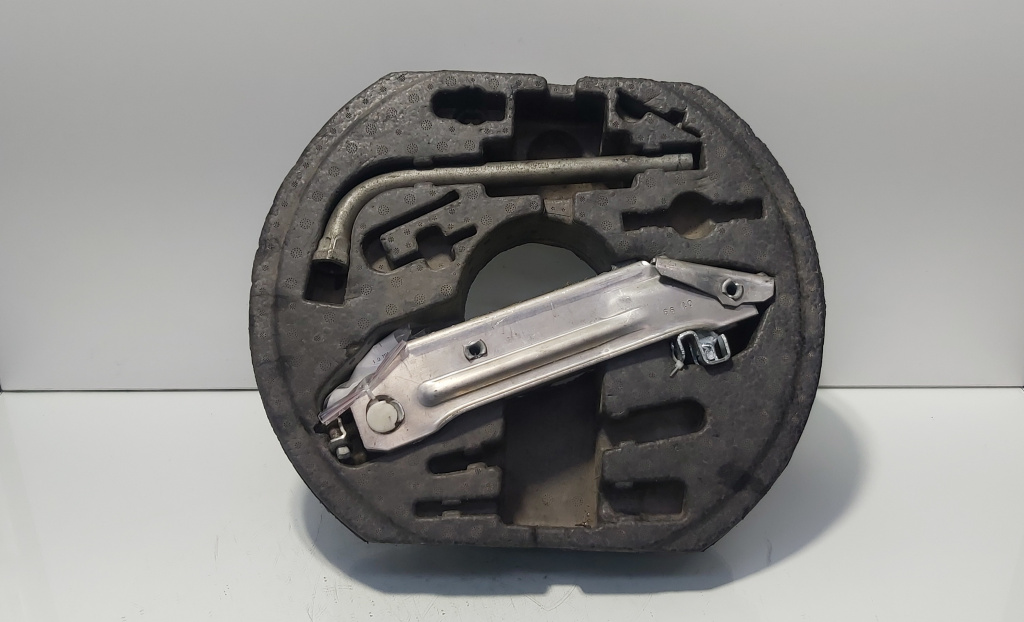 Spuma cu cric si cheie, cod 1K0012115F, Audi A3 (8P1) (id:690125)
