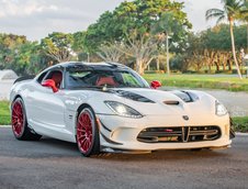 SRT Viper cu motor de 9.0 litri