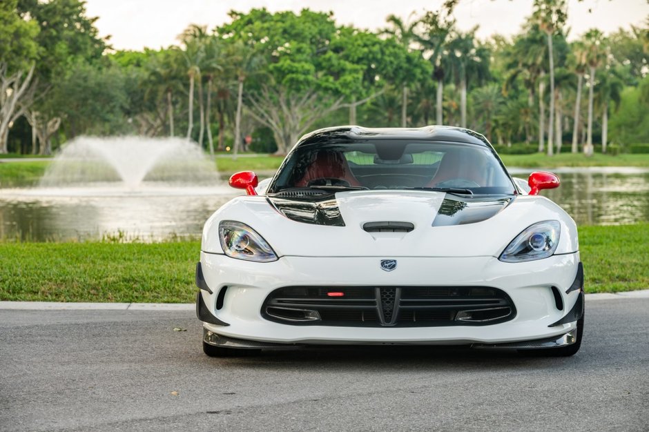 SRT Viper cu motor de 9.0 litri