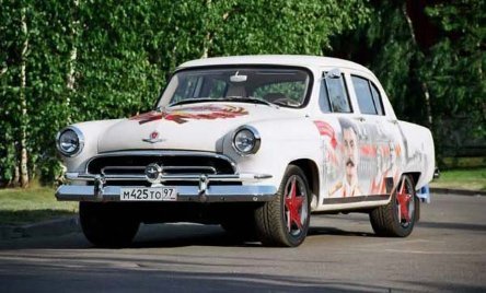 Stalinmobil Volga pe sasiu de Cayenne Stalinmobil Volga pe sasiu de Cayenne