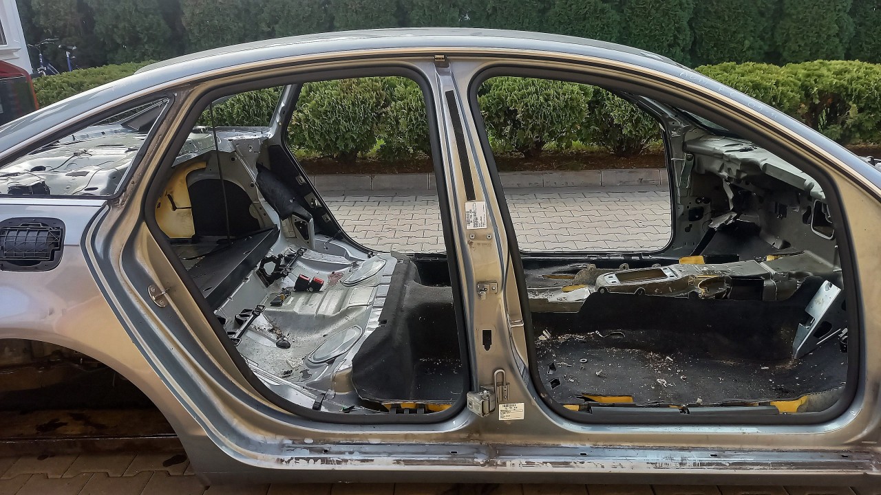 STALP MIJLOC DREAPTA AUDI A6 - - (2009 2011)