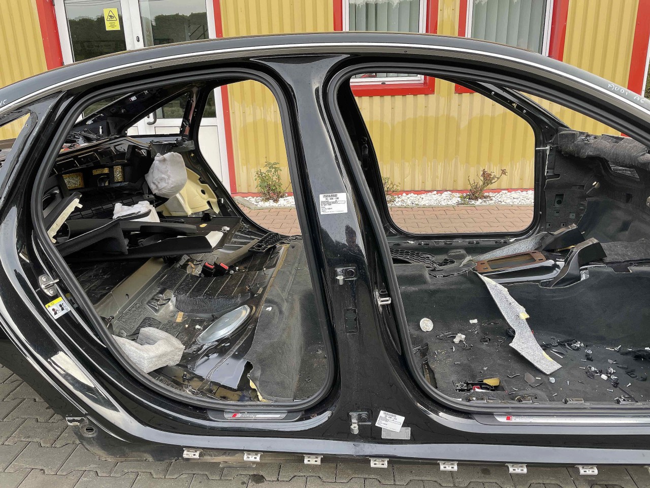 STALP MIJLOC DREAPTA AUDI A6 - - (2011 2015)