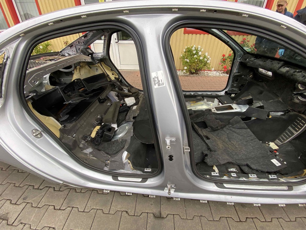 STALP MIJLOC DREAPTA AUDI A6 - - (2015 2018)