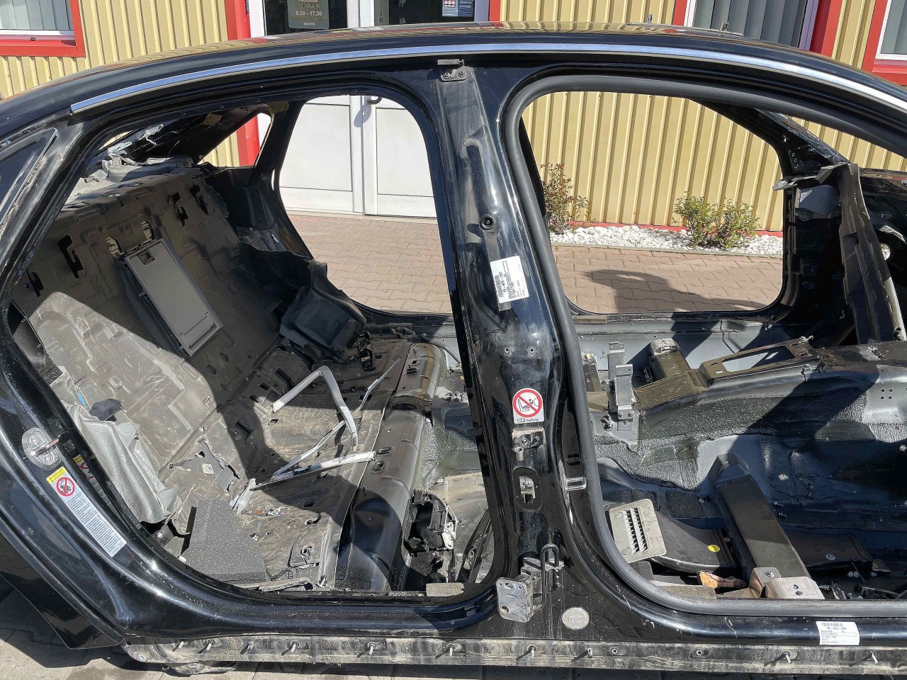 STALP MIJLOC DREAPTA AUDI A8 - - (2002 2005)
