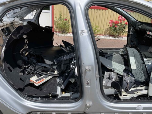 STALP MIJLOC DREAPTA AUDI A8 - - (2010 2013)