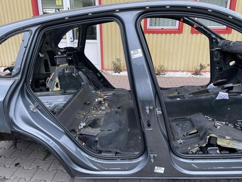 STALP MIJLOC DREAPTA AUDI Q5 - - (2008 2013)