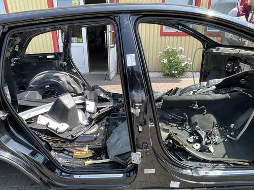 STALP MIJLOC DREAPTA AUDI Q7 - - (2010 2015)