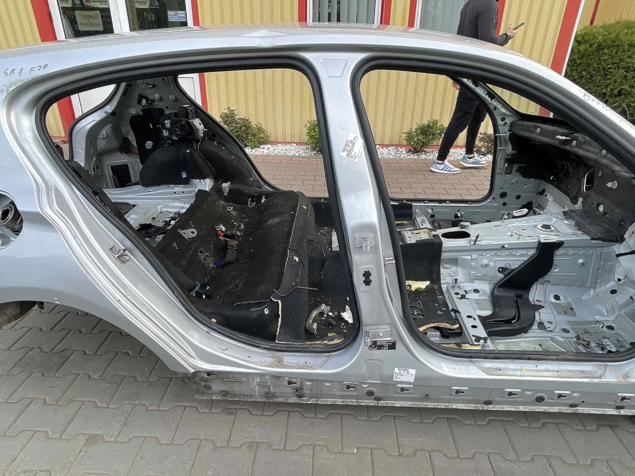 STALP MIJLOC DREAPTA BMW SERIA 1 F20 SERIA 1 F20 - - (2011 2015)