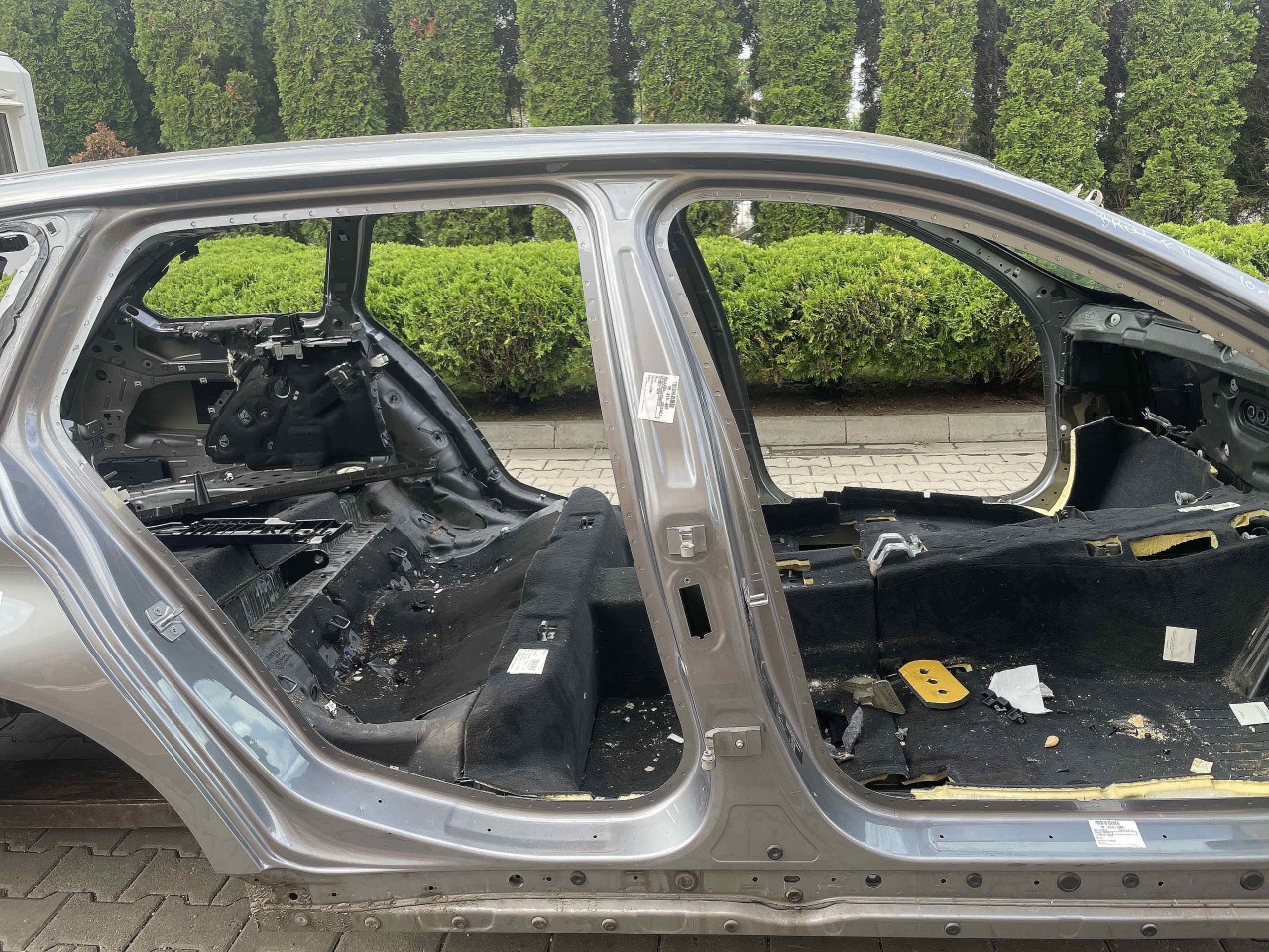STALP MIJLOC DREAPTA BMW SERIA 5 F 11 - - (2010 2014)