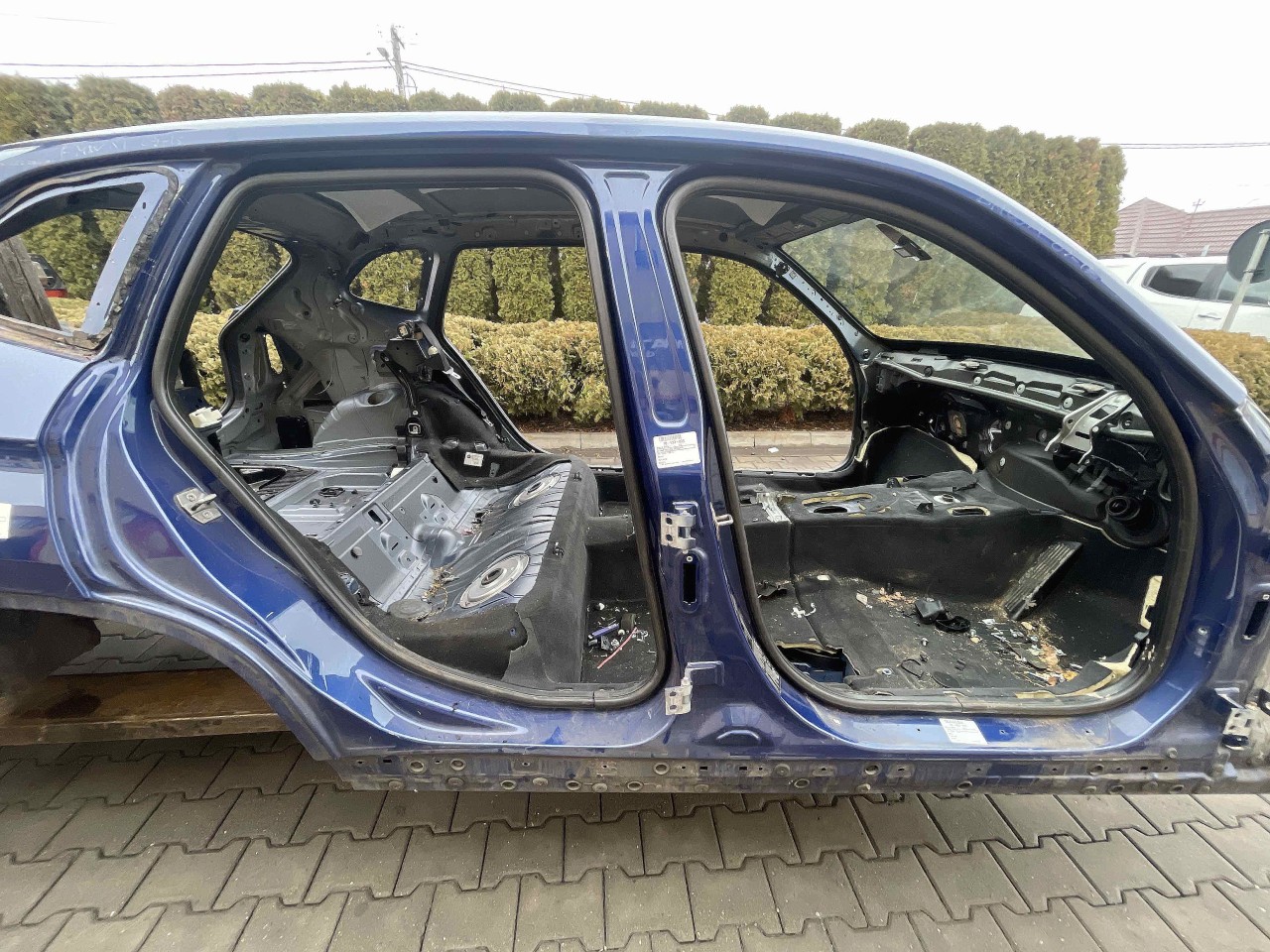 STALP MIJLOC DREAPTA BMW X1 X1 - - (2009 2015)